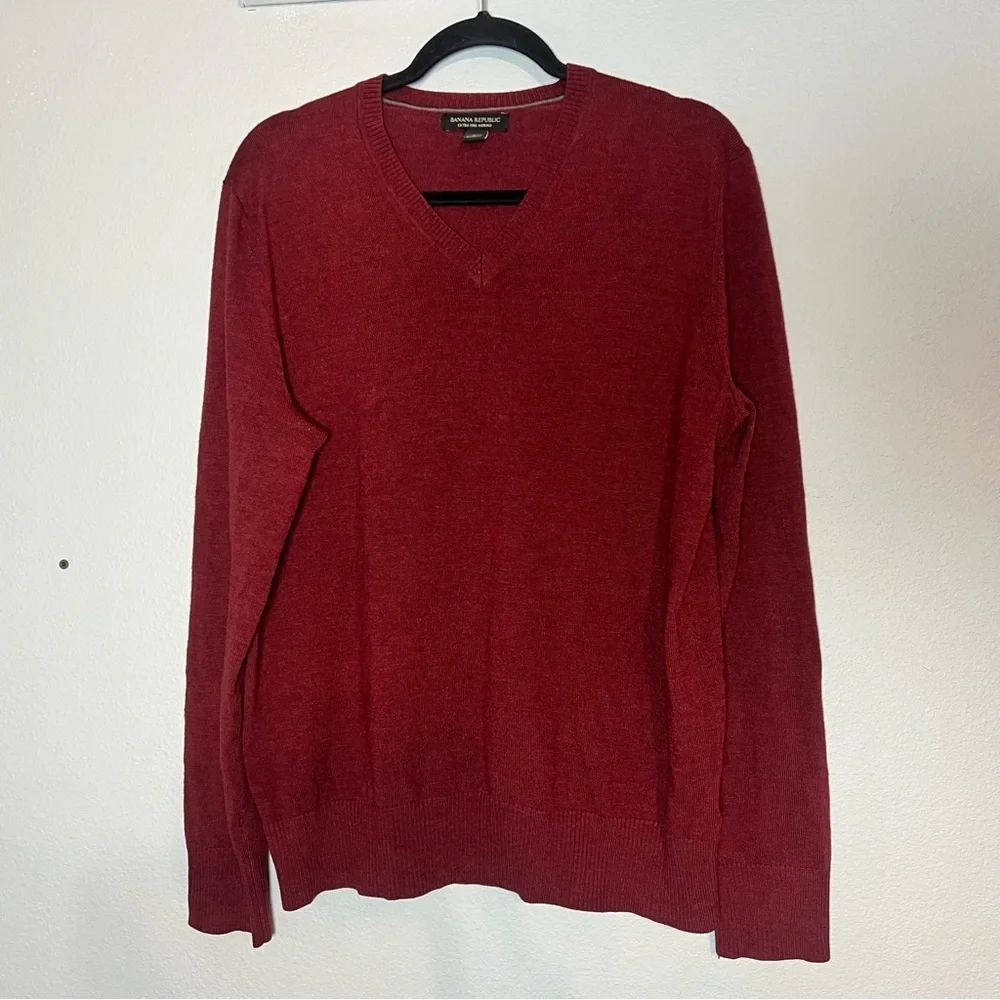 Banana Republic Extra Fine Merino Wool Red Burgundy V-Neck Sweater Mens Large